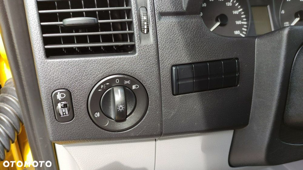 Mercedes-Benz Sprinter - 27
