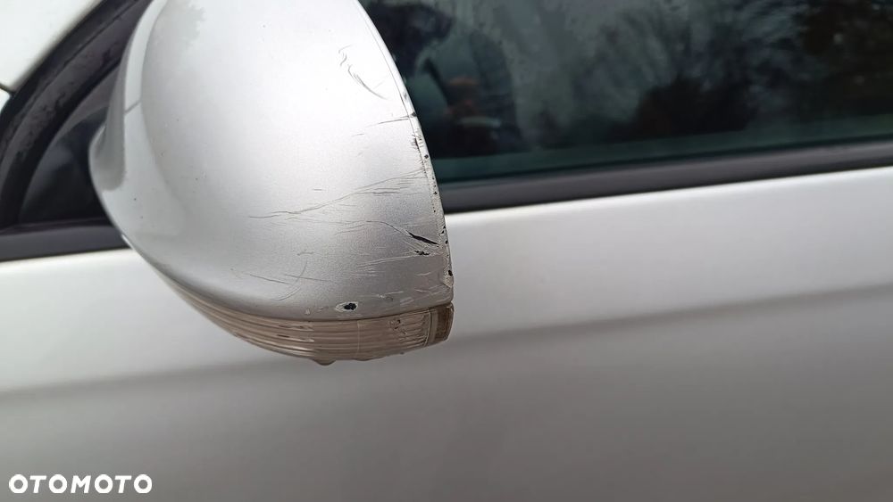 Volkswagen Golf VI 1.6 TDI Trendline - 20