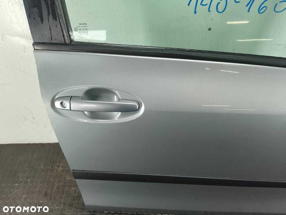 DRZWI PRZÓD PRAWY TOYOTA YARIS II 1F8 - 12