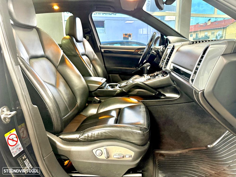 Porsche Cayenne Tiptronic S - 20