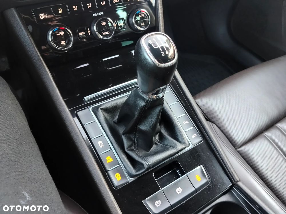 Skoda Superb 2.0 TDI L&K - 29