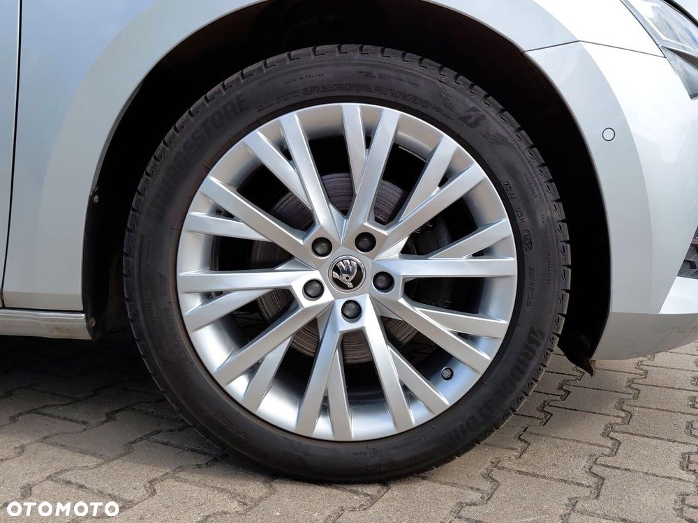 Skoda Superb 2.0 TDI SCR Style DSG - 37