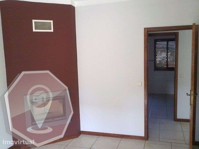 Moradia T2 - zona sossegada a 10 minutos de Oliveira de Azeméis - Grande imagem: 2/7