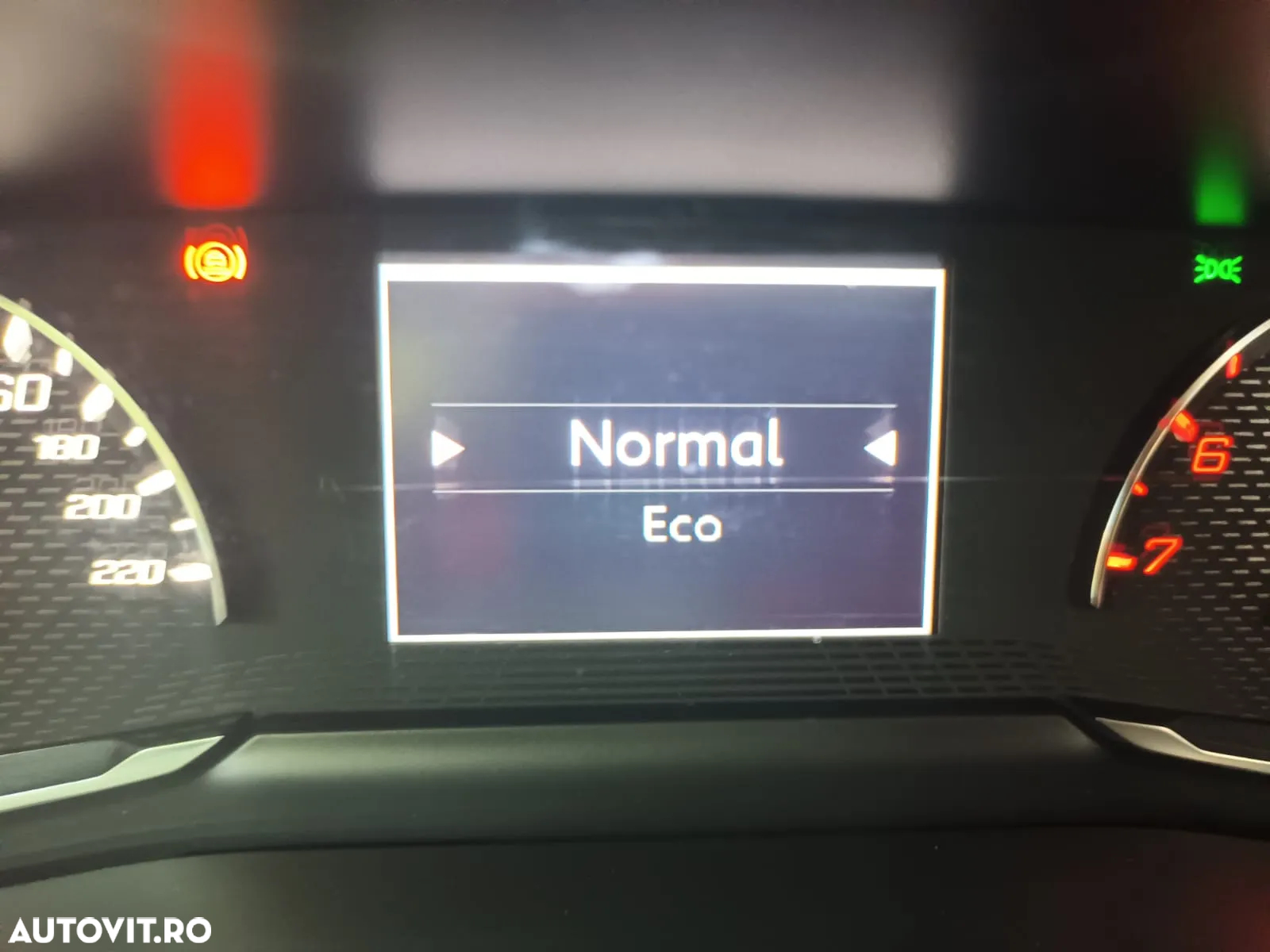 Peugeot 2008 1.5 BlueHDI BVM6 STT Active Pack - 9