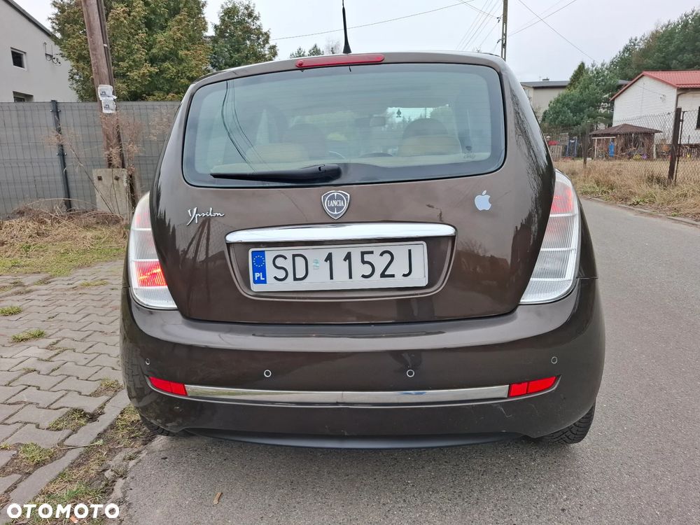 Lancia Ypsilon - 5
