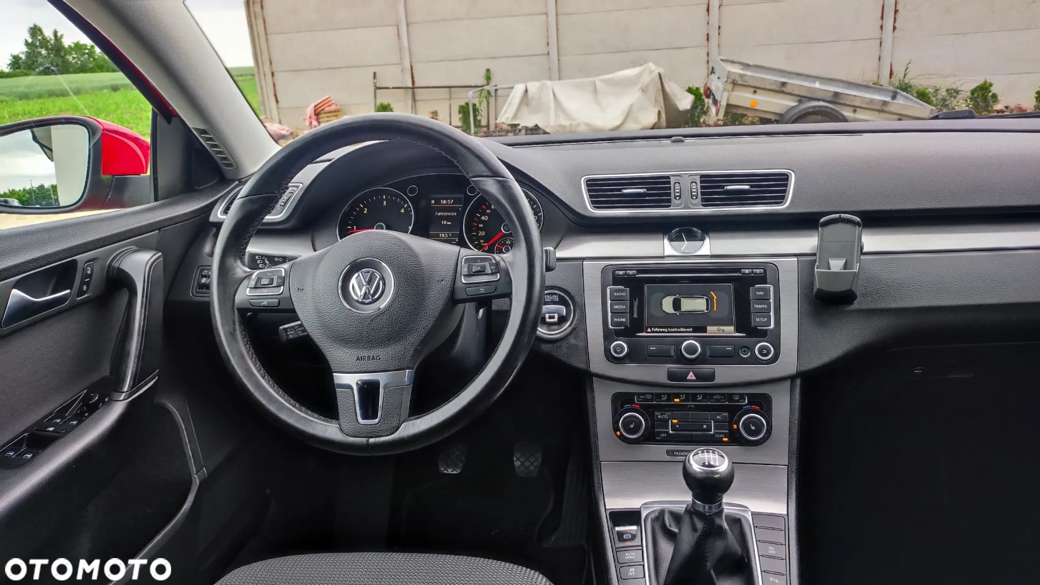 Volkswagen Passat Variant 2.0 TDI BlueMotion Technology Business Edition - 6