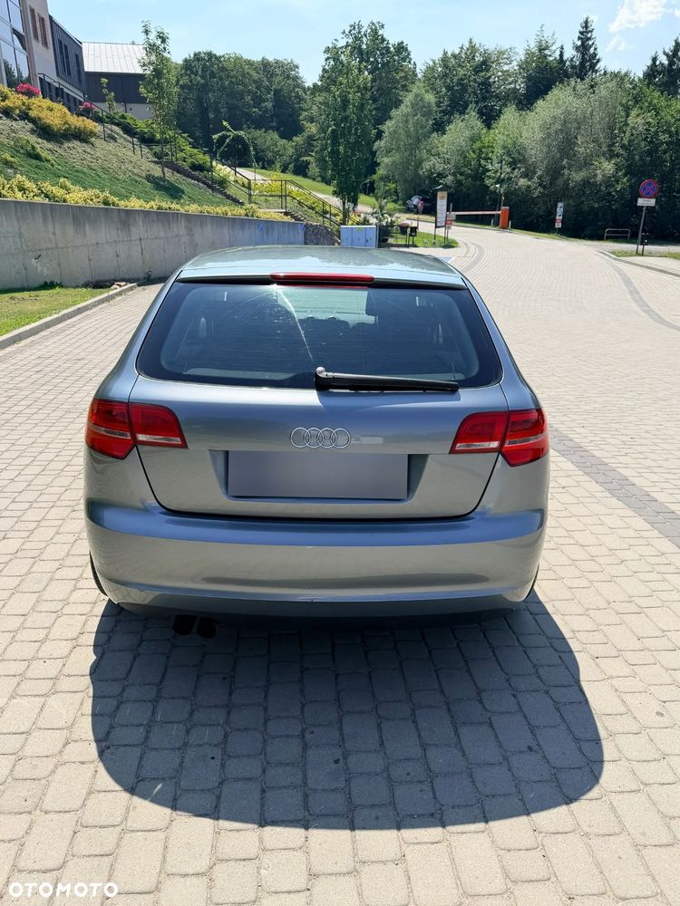 Audi A3 Sportback 1.8 TFSI Ambiente - 5