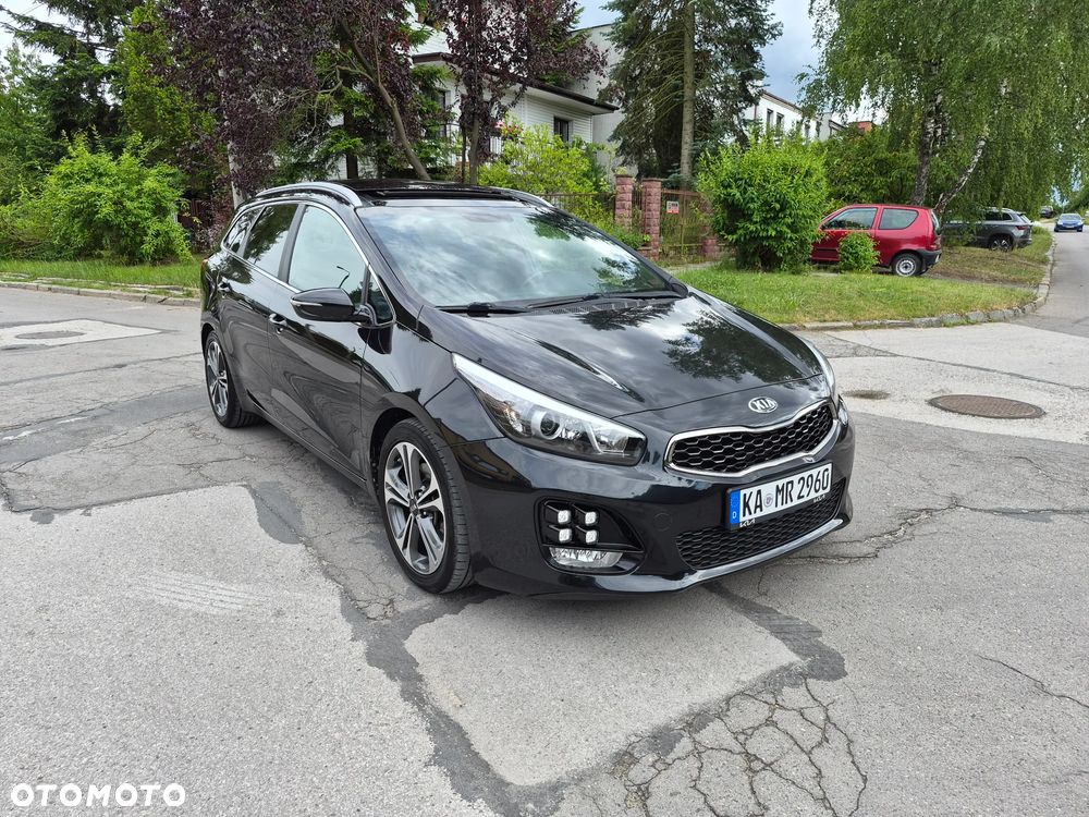 Kia Ceed 1.6 CRDi 136 ISG GT Line - 24