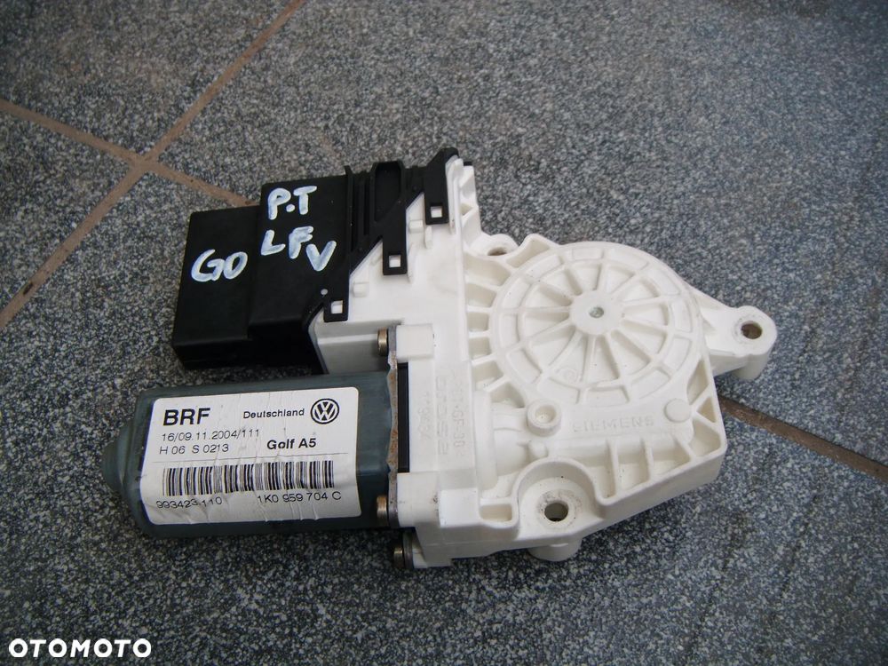 vw golf V   silnik szyby prawy tył   1k0959704c