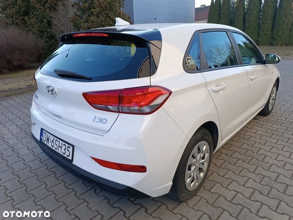 Hyundai i30 1.5 DPI Classic + - 4