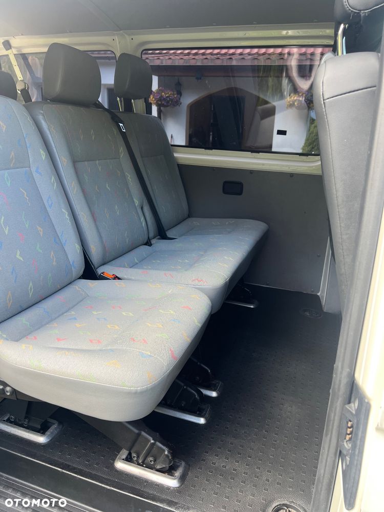 Volkswagen Transporter - 19