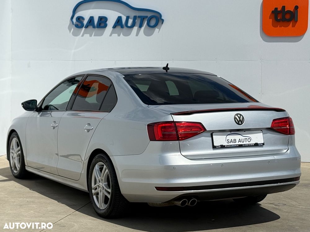 Volkswagen Jetta 2.0 TDI BlueMotion Technologie - 18