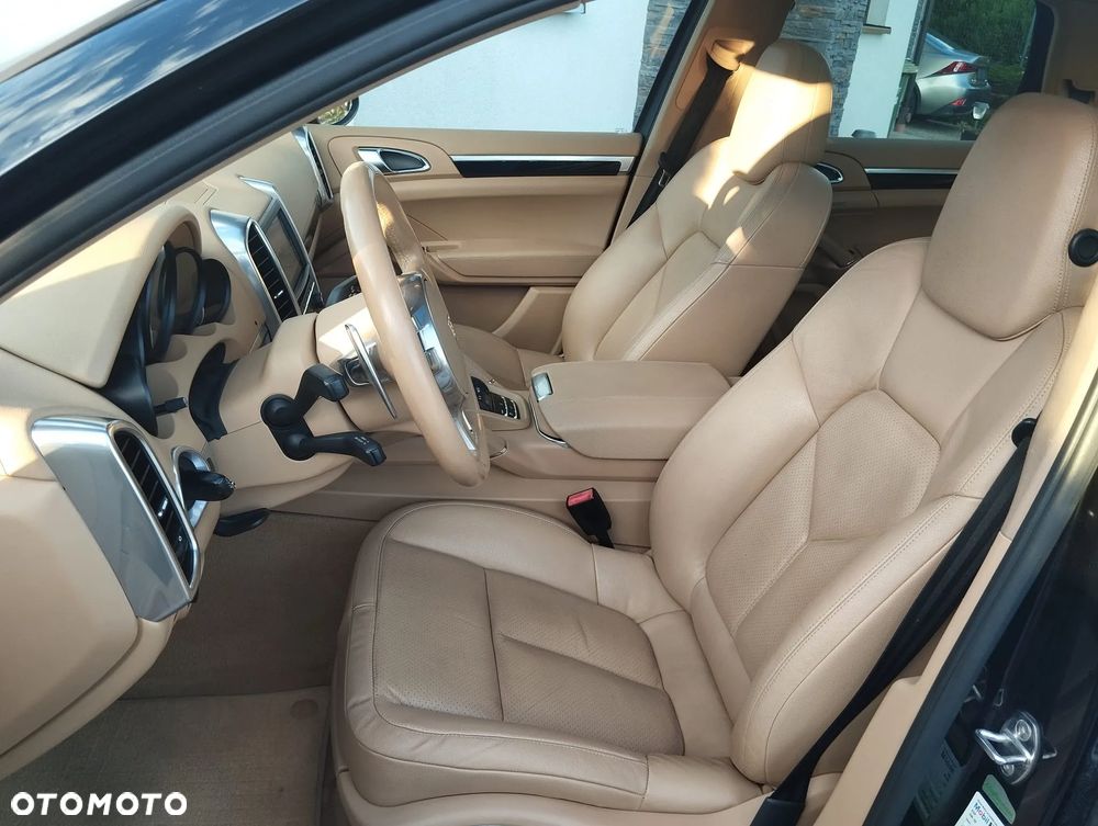 Porsche Cayenne Diesel Tiptronic S - 11