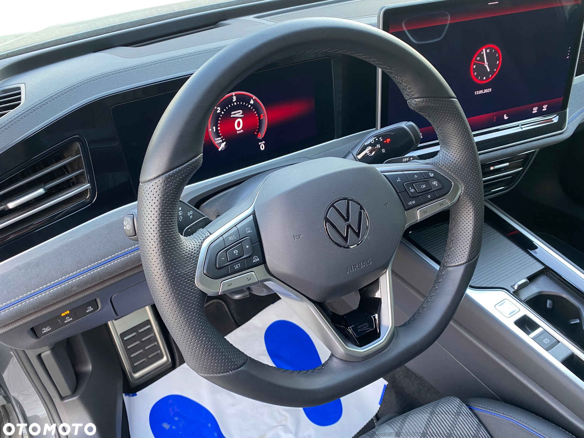 Volkswagen Passat Variant 2.0 TDI SCR DSG R-Line - 34