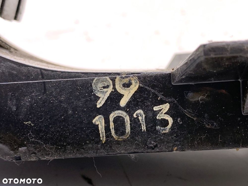 KLAMKA ZEWNĘTRZNA LEWY PRZÓD  SSANGYONG CHAIRMAN (HT_) 1997 - 2022 3.2 165 kW [225 KM] benzyna - 4