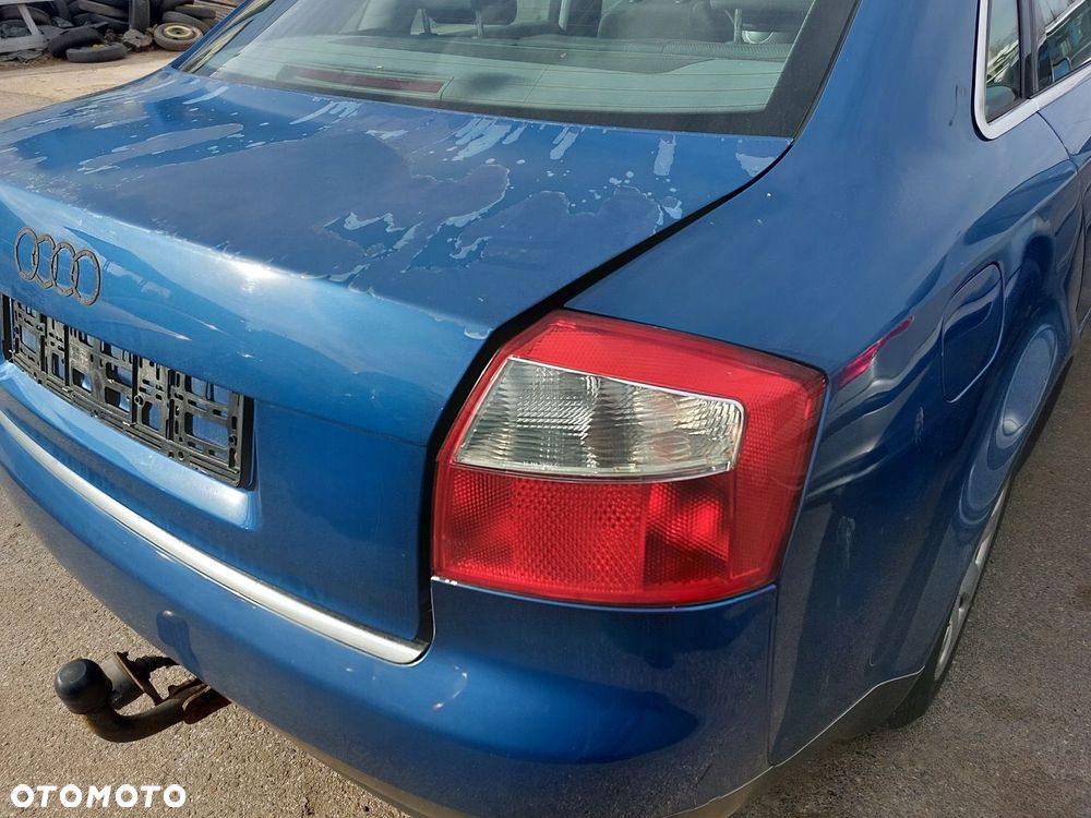 Audi A4 B6 sedan lampa tylna prawa - 1