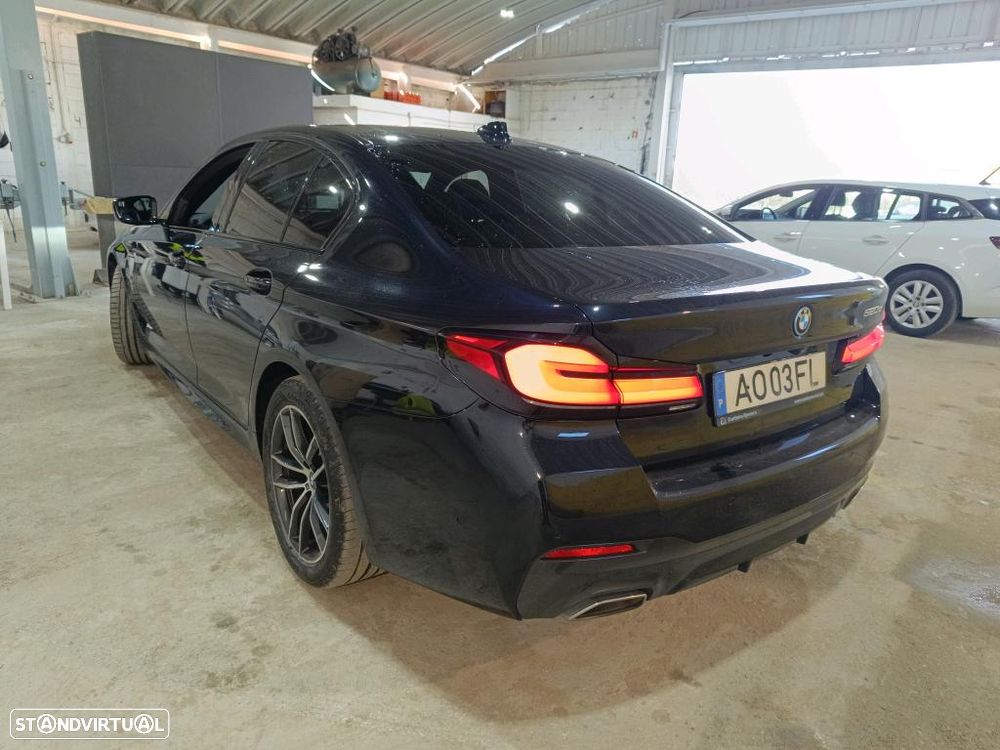 BMW 520 e Pack M - 2
