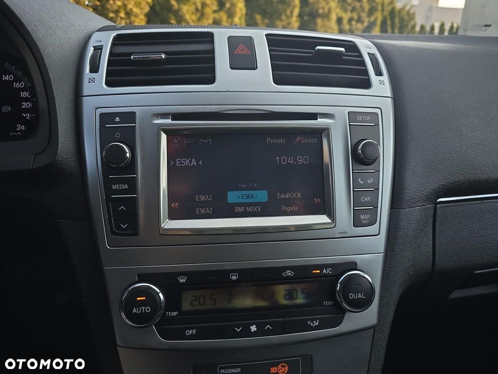 Toyota Avensis 2.0 D-4D Sol - 17