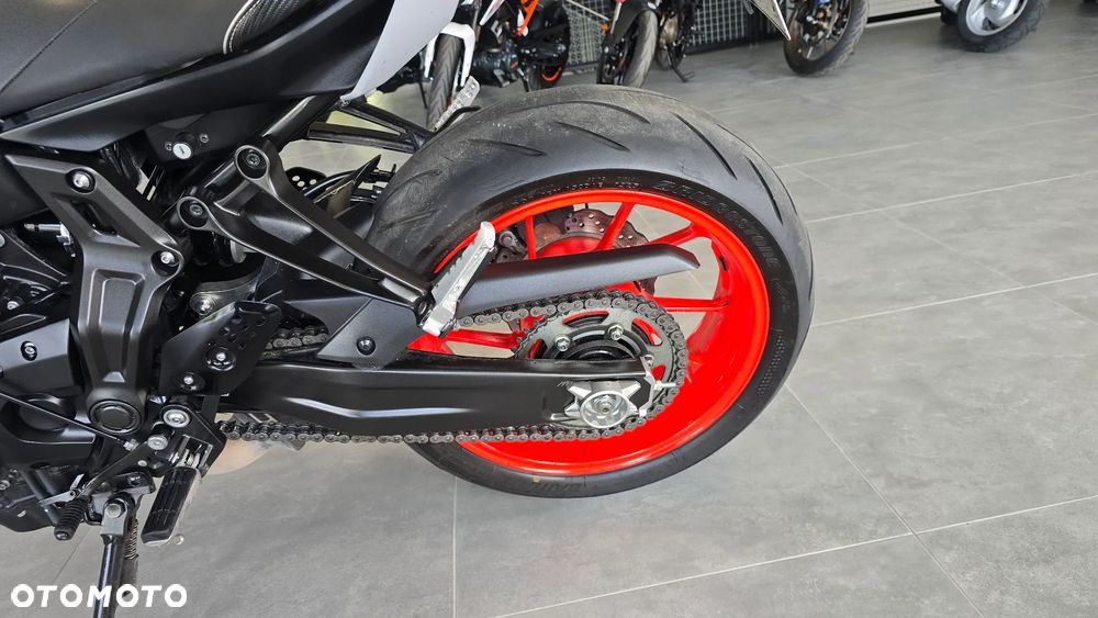 Yamaha MT - 8