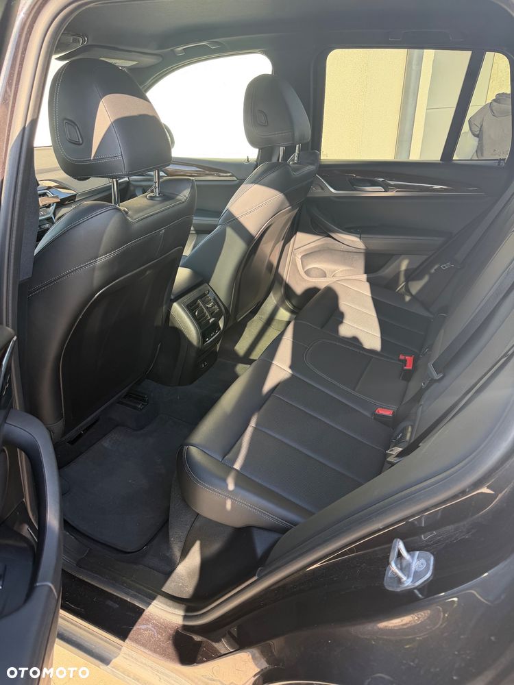 BMW X3 xDrive30i Advantage - 12