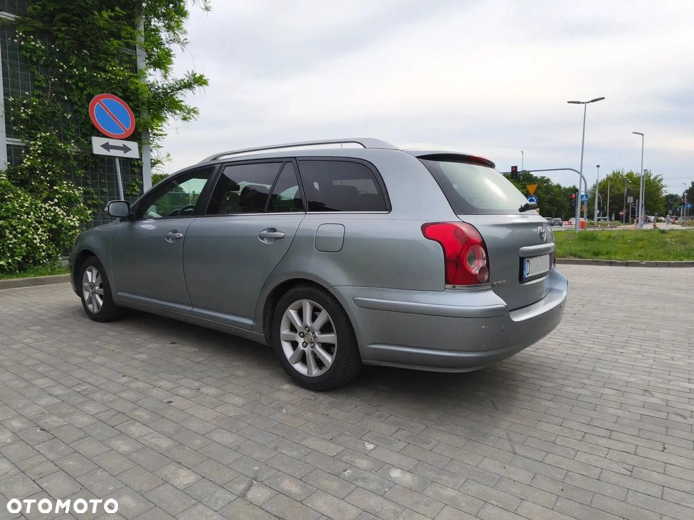 Toyota Avensis 1.8 VVT-i Sol - 7