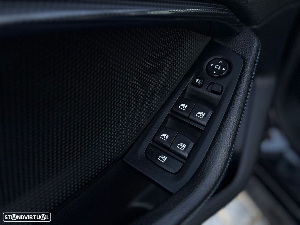 BMW 118 i Pack Desportivo M Auto - 15