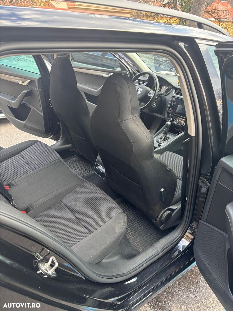 Skoda Octavia 1.6 TDI DSG Ambition - 19
