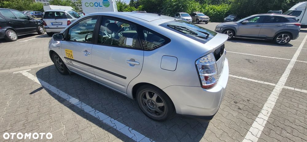 Toyota Prius 1.5 VVT-i Sol - 3