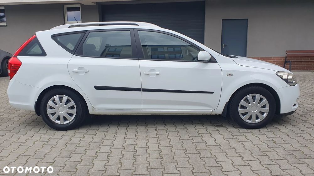 Kia Ceed - 3