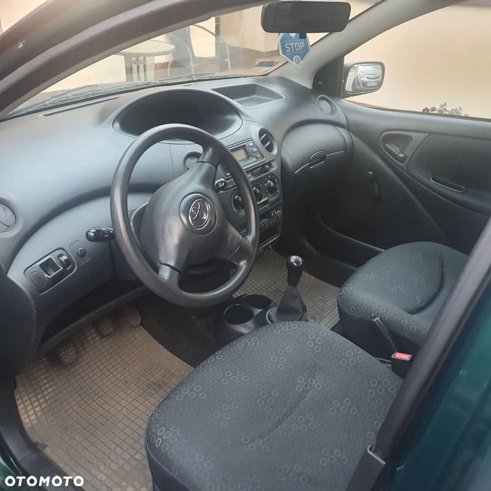 Toyota Yaris 1.0 Base - 7