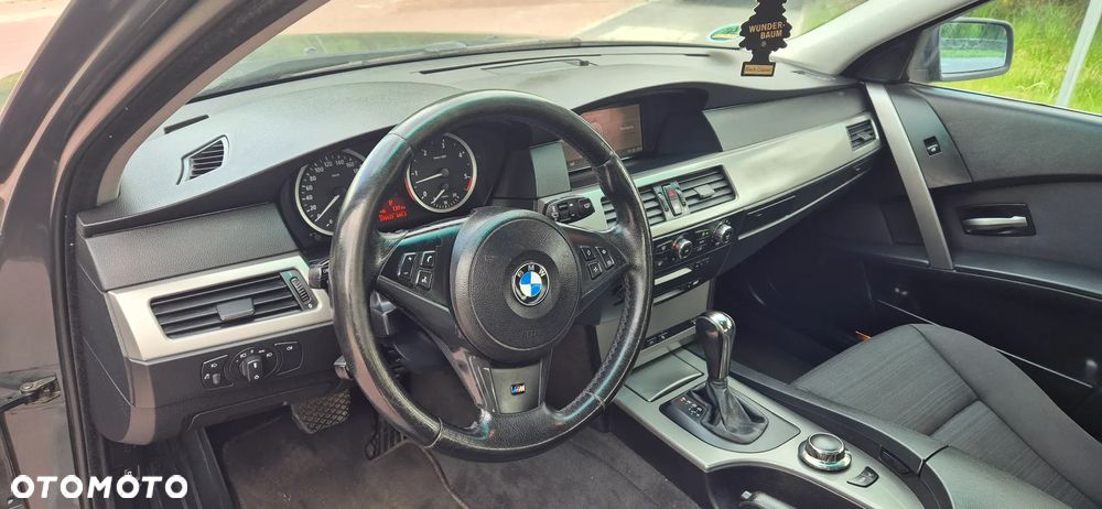 BMW Seria 5 525d - 8