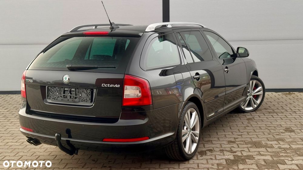 Skoda Octavia 2.0 TDI DPF DSG RS - 22