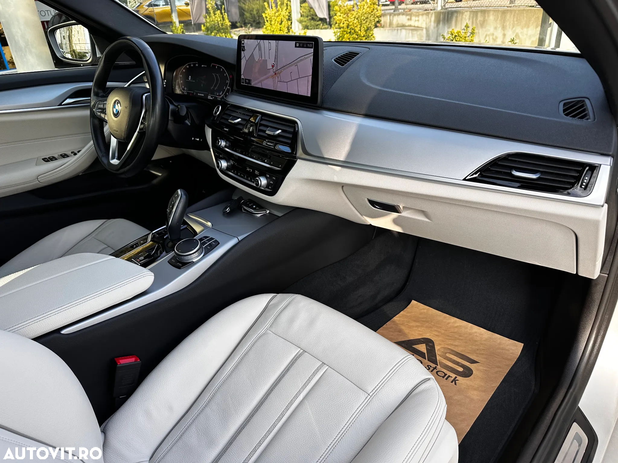 BMW Seria 5 530e Aut. Luxury Line - 6