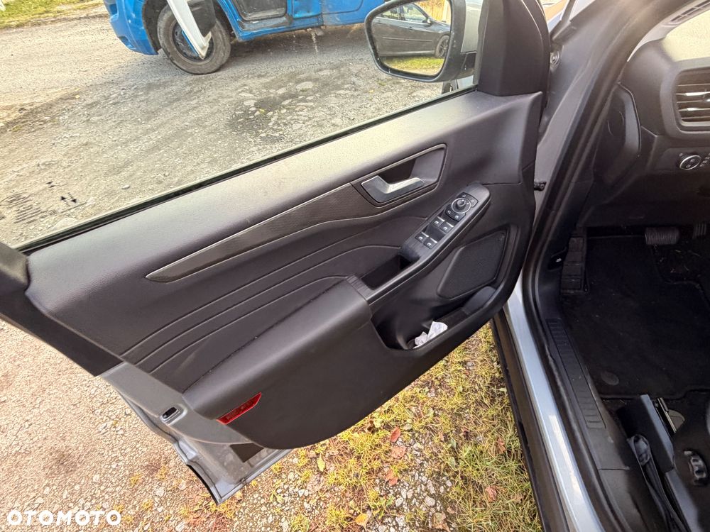 Ford Kuga 2.5 Duratec FHEV TITANIUM - 18