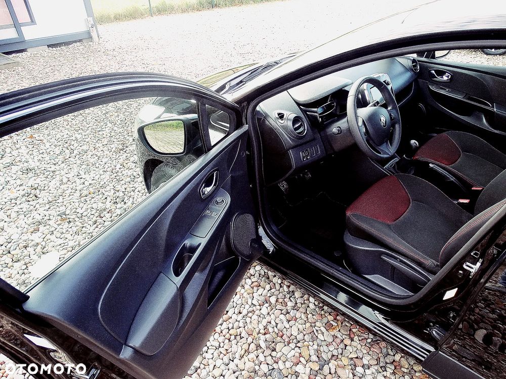 Renault Clio 1.2 16V 75 Life - 17