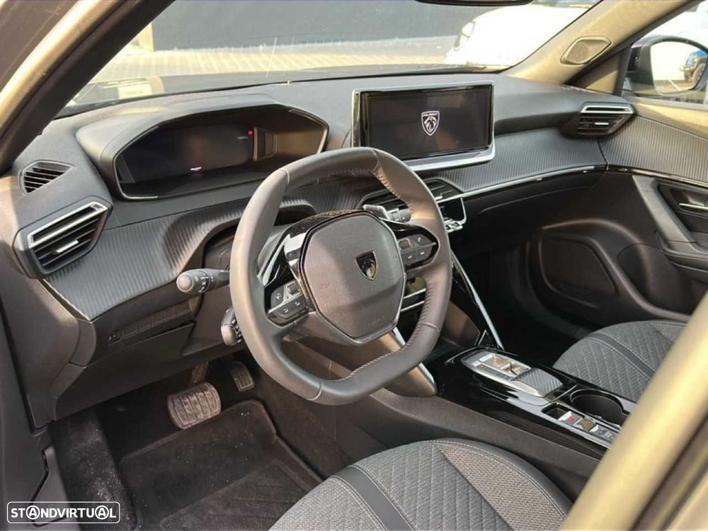 Peugeot 2008 1.2 Hybrid Allure e-DCS6 - 11