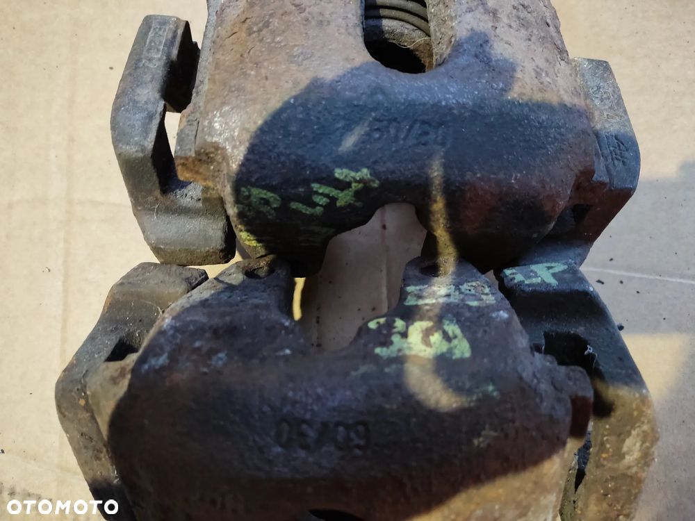 BMW E39 3.0D 530 LIFT ZACISK ZACISKI PRZÓD PRZEDNI LEWY PRAWY 60/30 - 3