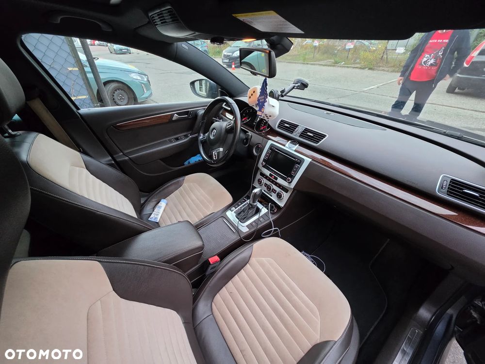 Volkswagen Passat - 23