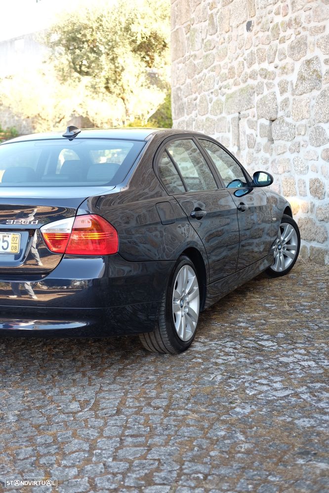 BMW 320 d - 4