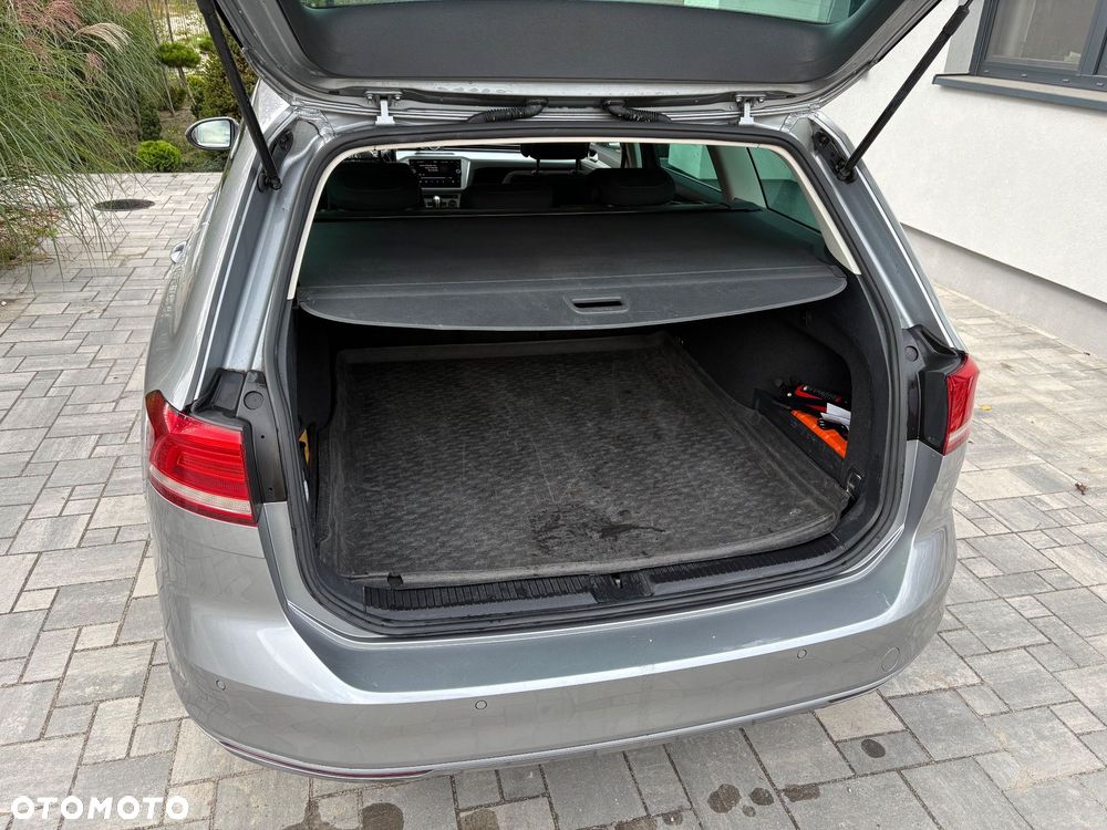 Volkswagen Passat 2.0 TDI SCR Comfortline DSG - 15