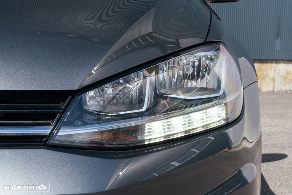 VW Golf 1.6 TDI Confortline - 24