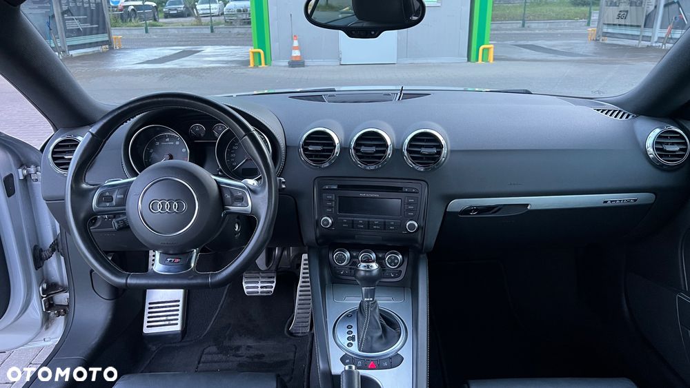 Audi TT S Coupé - 11