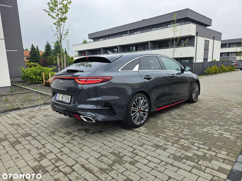 Kia ProCeed 1.6 T-GDI GT DCT - 17