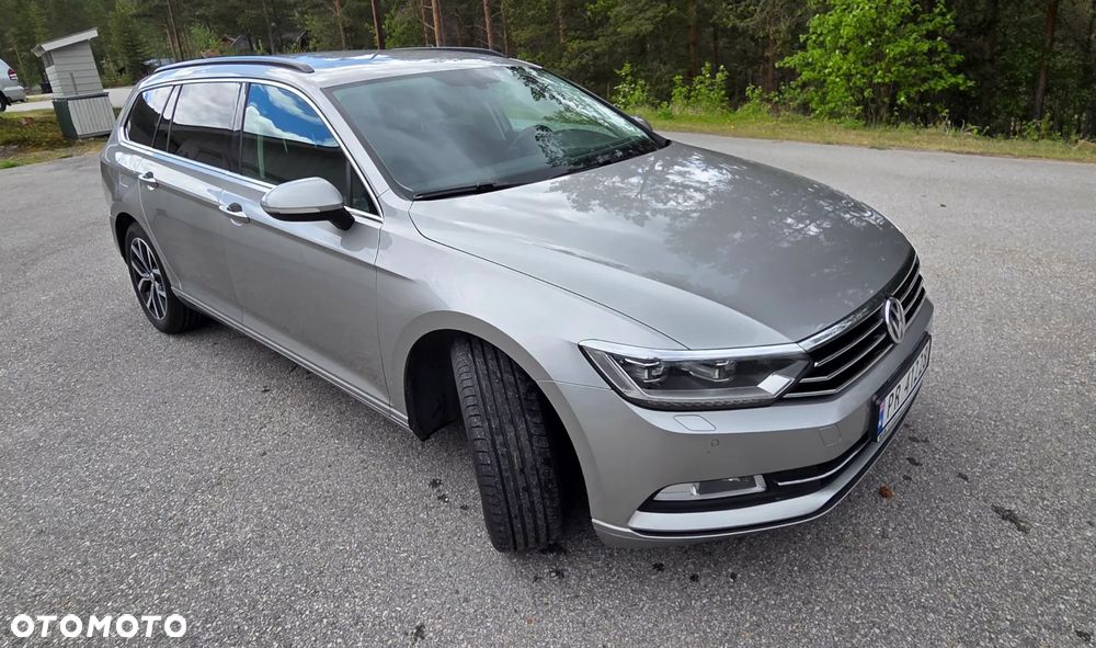 Volkswagen Passat - 2