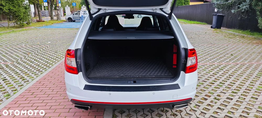 Skoda Octavia 2.0 TDI RS Challenge DSG - 11