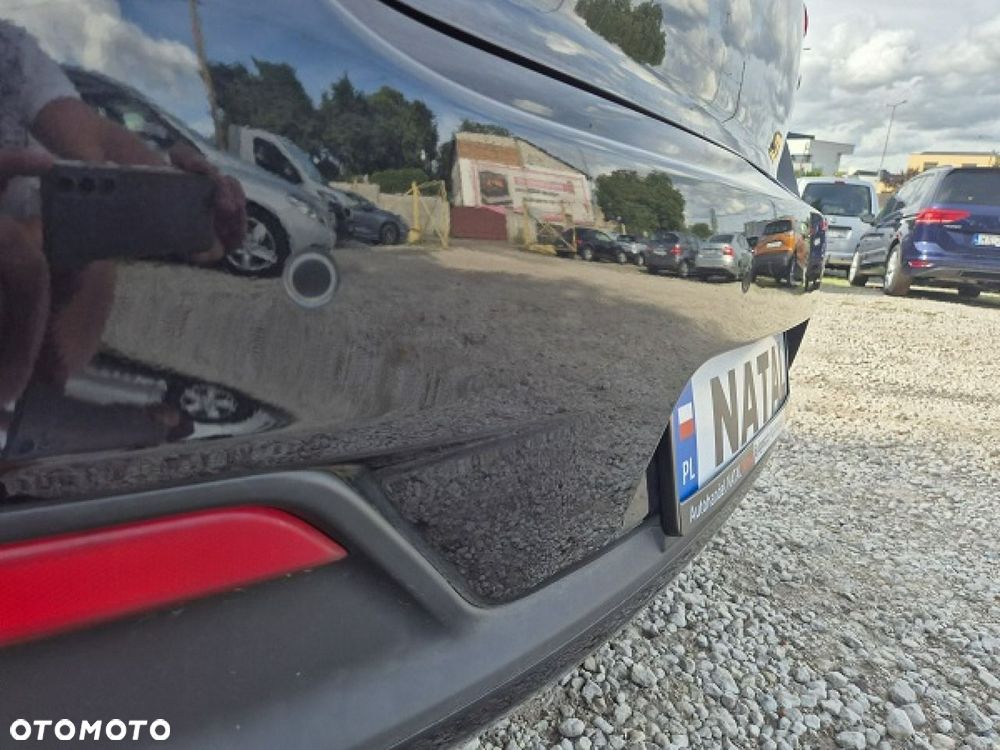 Kia Ceed - 12