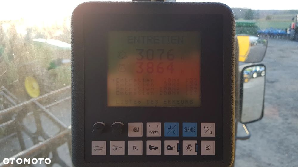 New Holland TX 66 2001R - 24