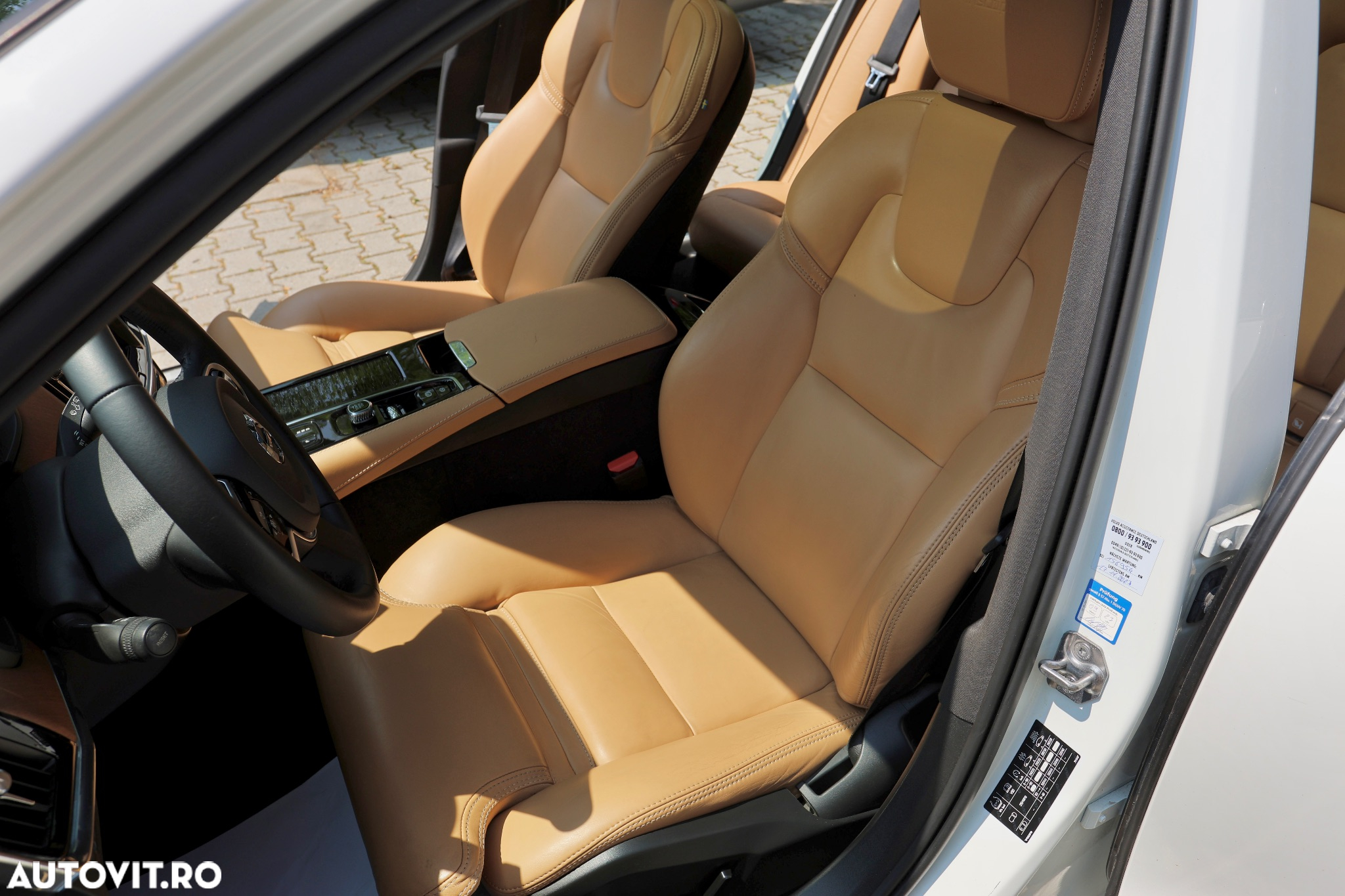 Volvo V90 T8 Twin Engine AWD Inscription - 24