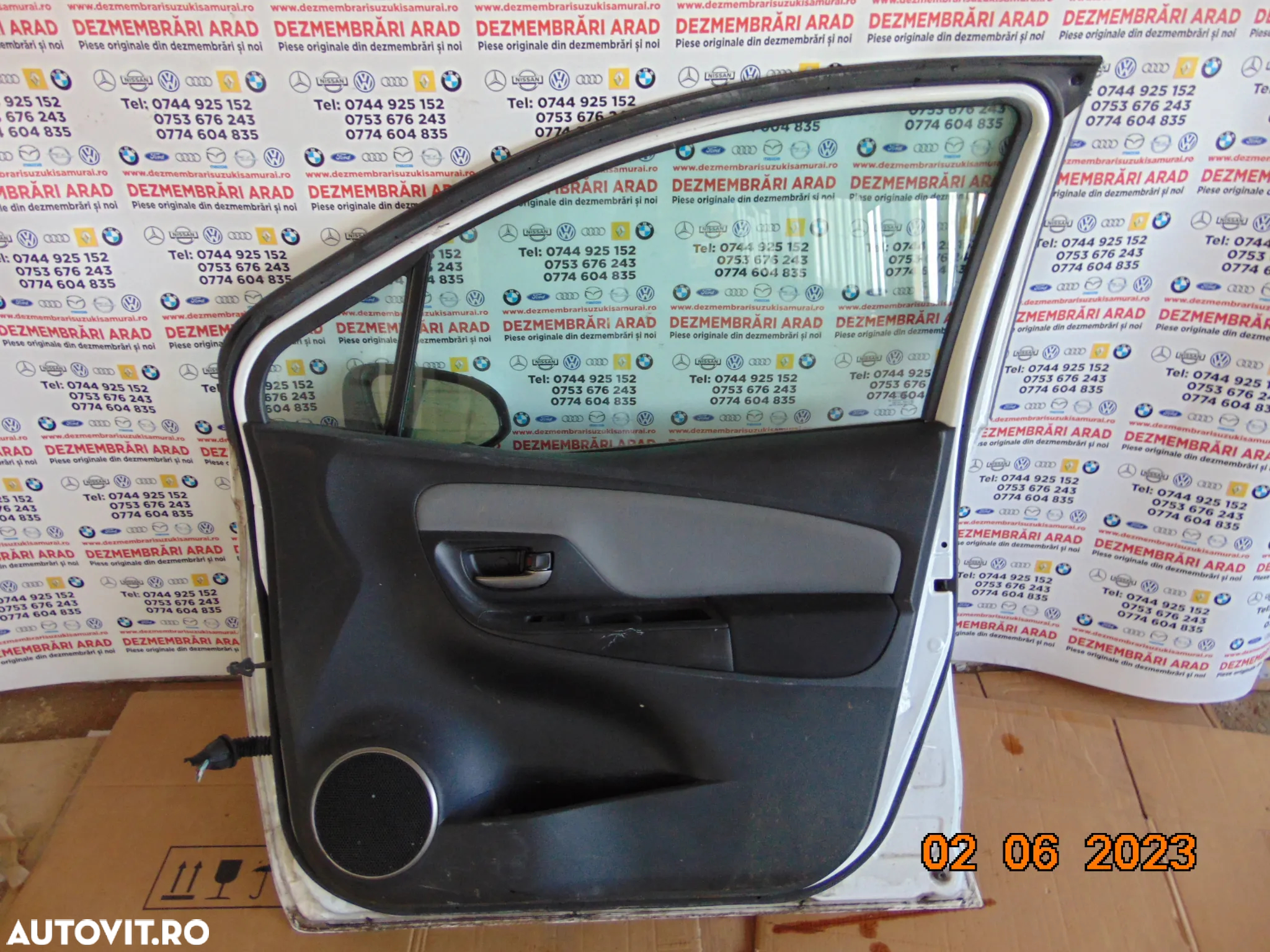 Fete usi Toyota yaris 2011-2019 fata usa interioara fata spate stanga dreapta dezmembrez yaris 3 - 5