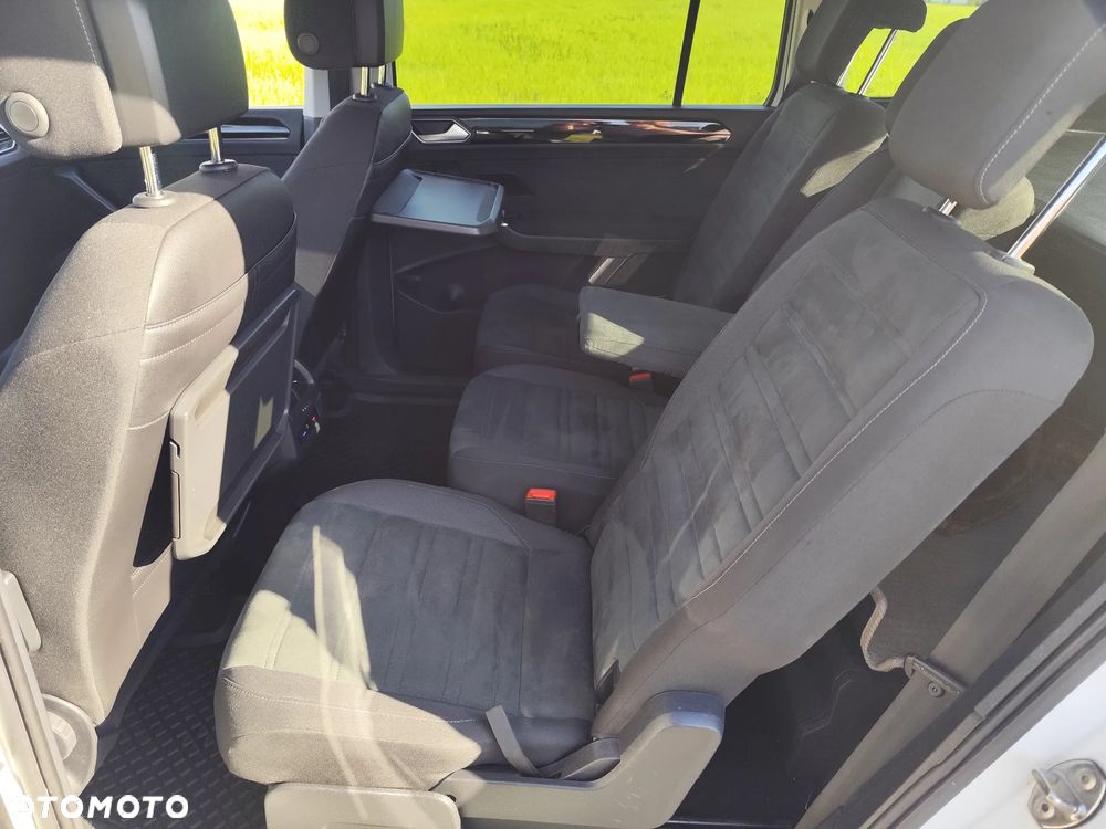 Volkswagen Touran 2.0 TDI SCR (BlueMotion Technology) DSG Highline - 28